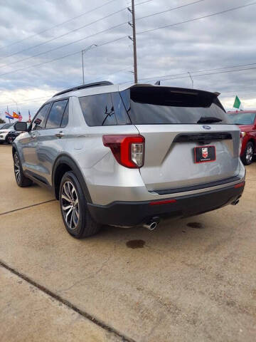 2022 Ford Explorer ST-Line
