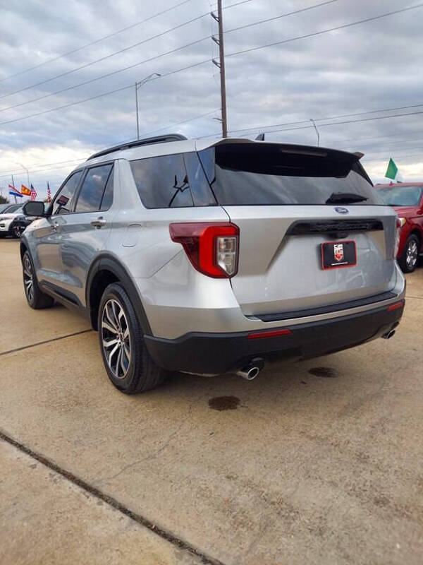 2022 Ford Explorer ST-Line