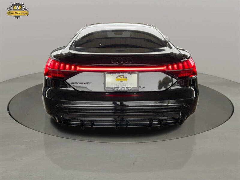 2023 Audi e-tron GT quattro Premium Plus