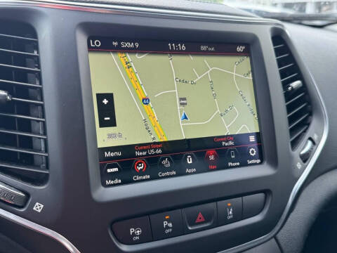 2023 Jeep Cherokee Altitude Lux