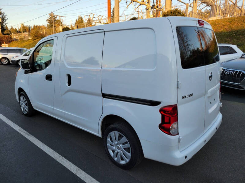 2021 Nissan NV200 SV photo 4