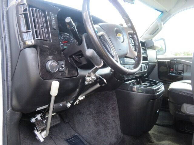 2017 Chevrolet Express 2500