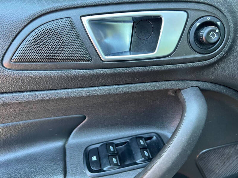 2014 Ford Fiesta Titanium