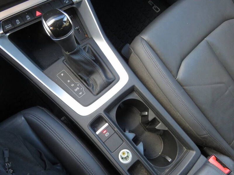 2019 Audi Q3 quattro Premium 45 TFSI