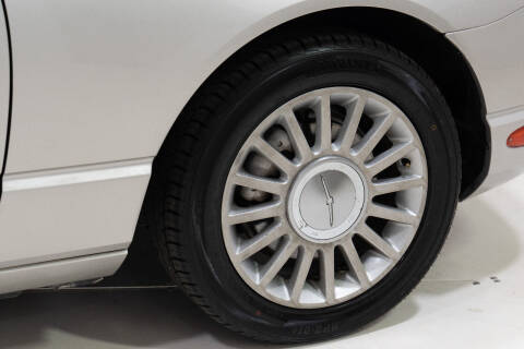 2005 Ford Thunderbird Deluxe