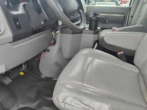 2013 Ford E-Series E-350 SD XL