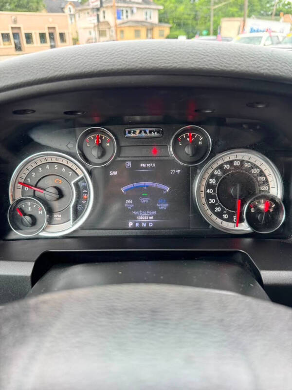 2016 RAM 1500 SLT