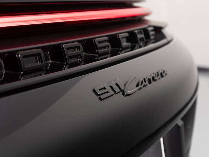 2025 Porsche 911 Carrera