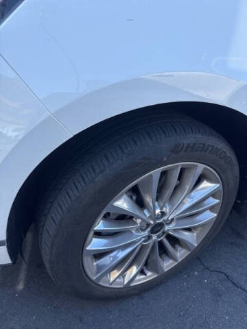 2022 Ford Edge Titanium