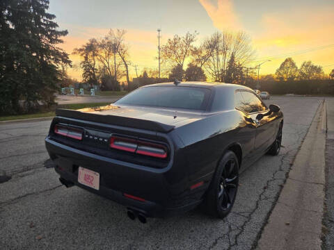 2016 Dodge Challenger SXT Plus