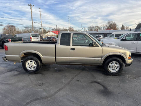2002 Chevrolet S-10 LS