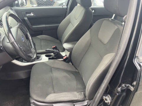2008 Ford Focus SES