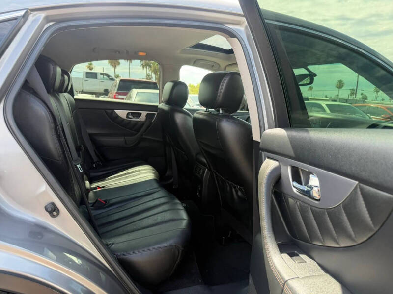 2011 Infiniti FX35