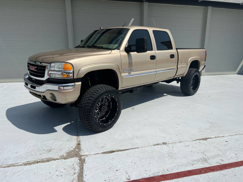 2005 GMC Sierra 2500HD for sale at Premier Auto Connection in McAlester OK