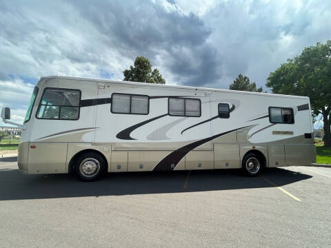 2005 Freightliner XCS Chassis