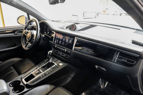 2020 Porsche Macan