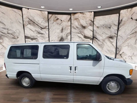 2003 Ford E-Series E-150 Base