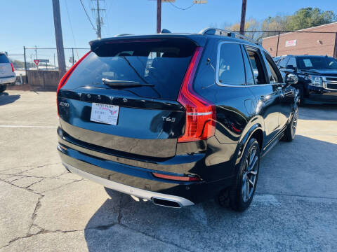 2016 Volvo XC90 T6 Momentum