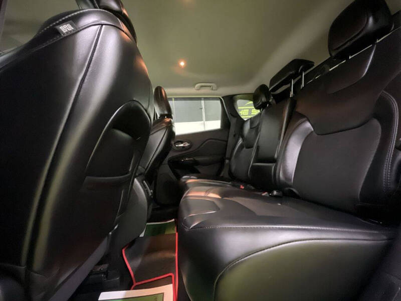 2021 Jeep Cherokee Altitude