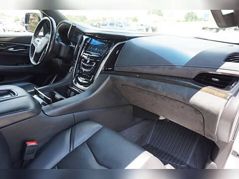 2019 Cadillac Escalade Platinum