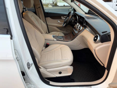 2021 Mercedes-Benz GLC GLC 300 4MATIC