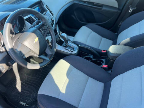 2014 Chevrolet Cruze LS Auto