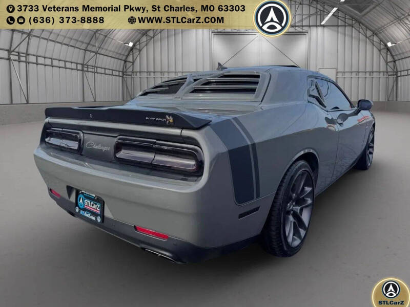 2017 Dodge Challenger 392 HEMI Scat Pack Shaker