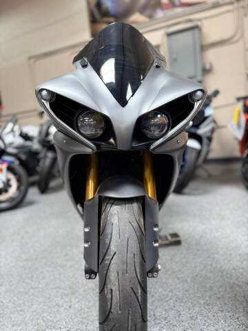 2013 Yamaha YZF-R1