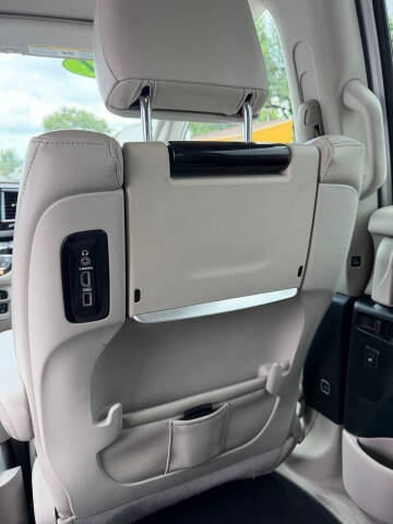 2017 Chrysler Pacifica Touring-L Plus