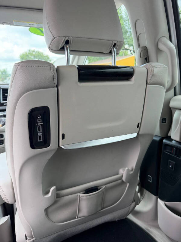 2017 Chrysler Pacifica Touring-L Plus