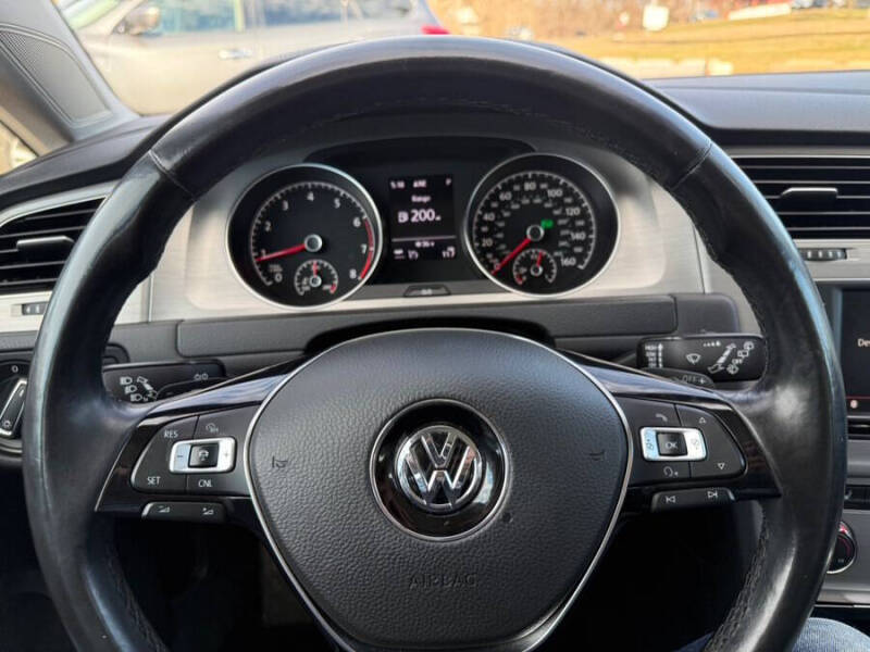 2016 Volkswagen Golf SportWagen TSI Limited Edition