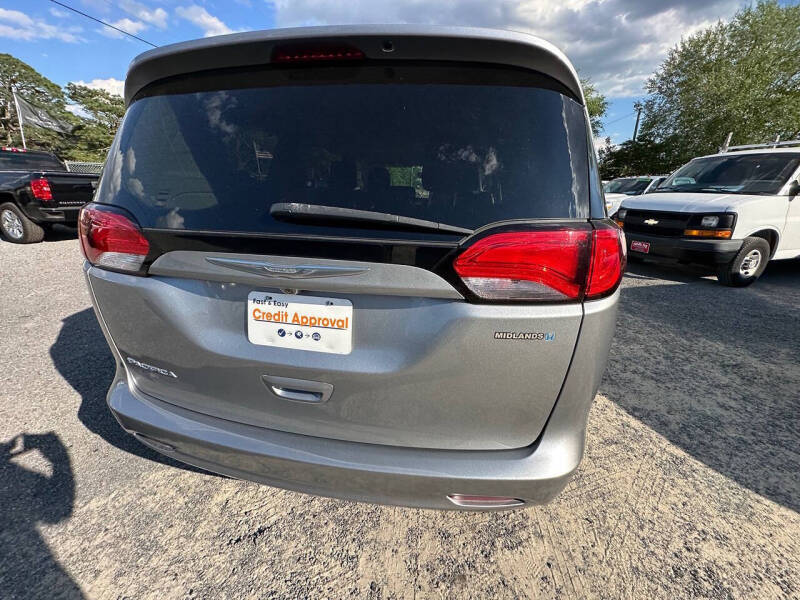 2017 Chrysler Pacifica LX