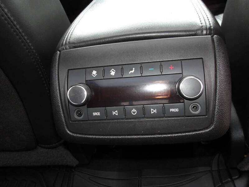 2011 GMC Acadia Denali