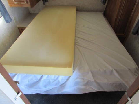 1998 Damon HORNET 31F