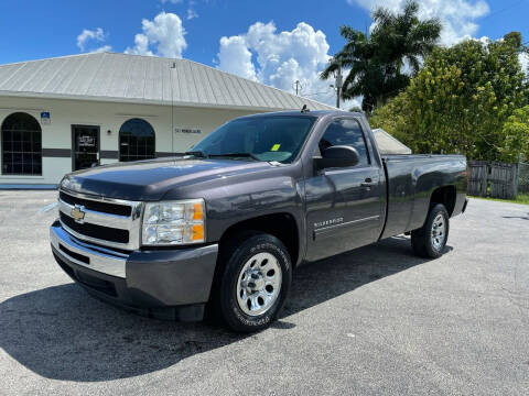 2010 Chevrolet Silverado 1500 for sale at Supreme Motor Sports in North Fort Myers FL