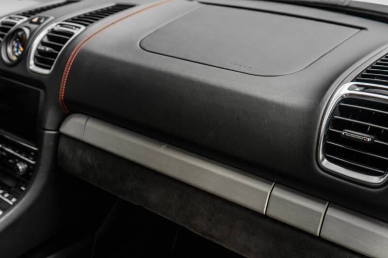 2016 Porsche Cayman GT4