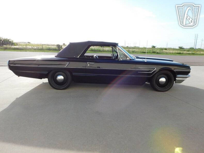 1965 Ford Thunderbird