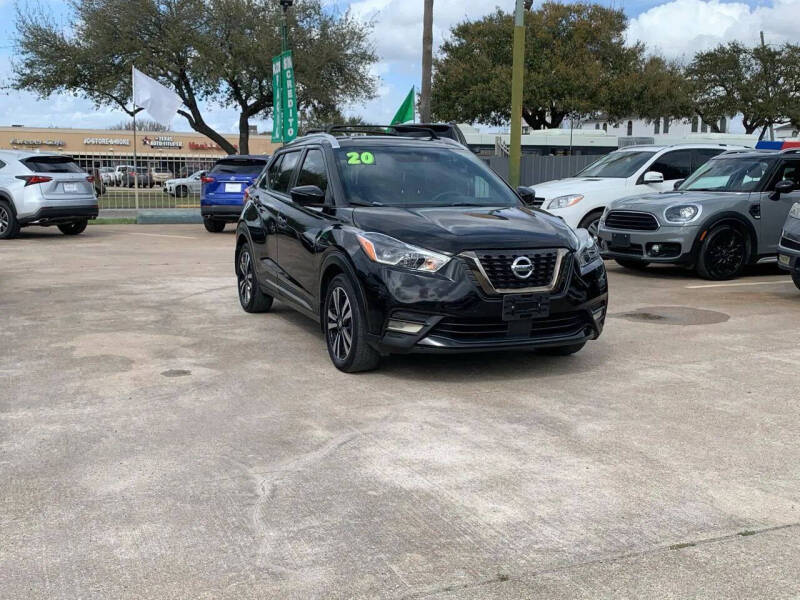 2020 Nissan Kicks SR