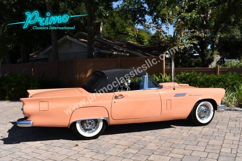 1957 Ford Thunderbird