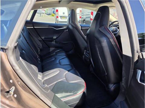 2013 Tesla Model S Performance