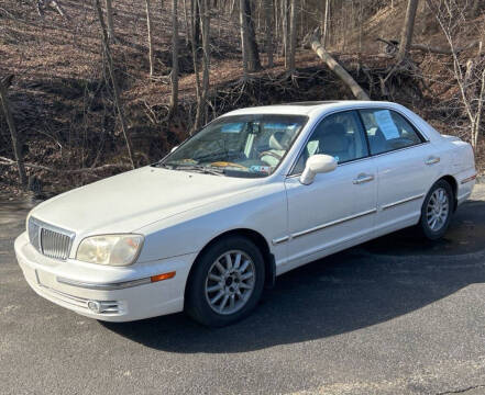 2004 Hyundai XG350 for sale at Auto Town Used Cars in Morgantown WV