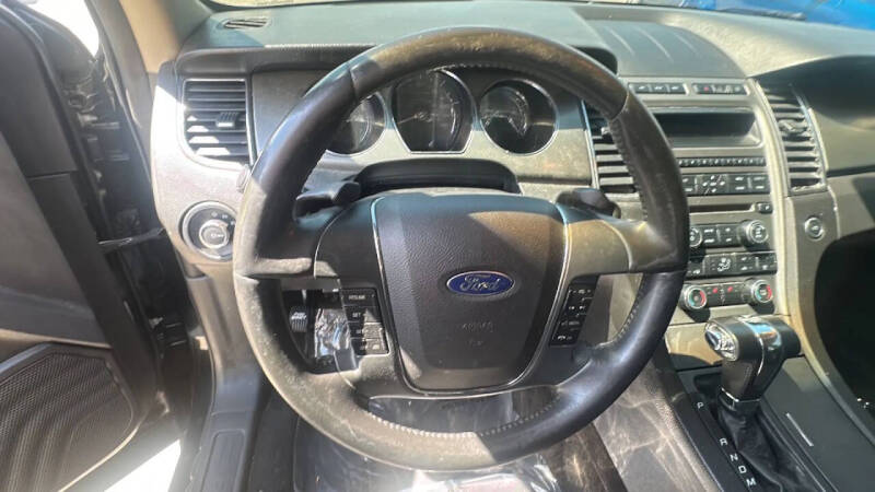 2011 Ford Taurus SEL
