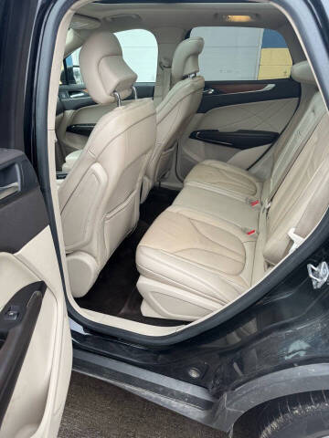 2017 Lincoln MKC Select