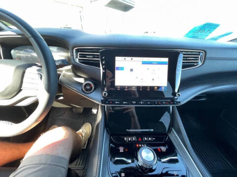 2023 Jeep Wagoneer L Series III