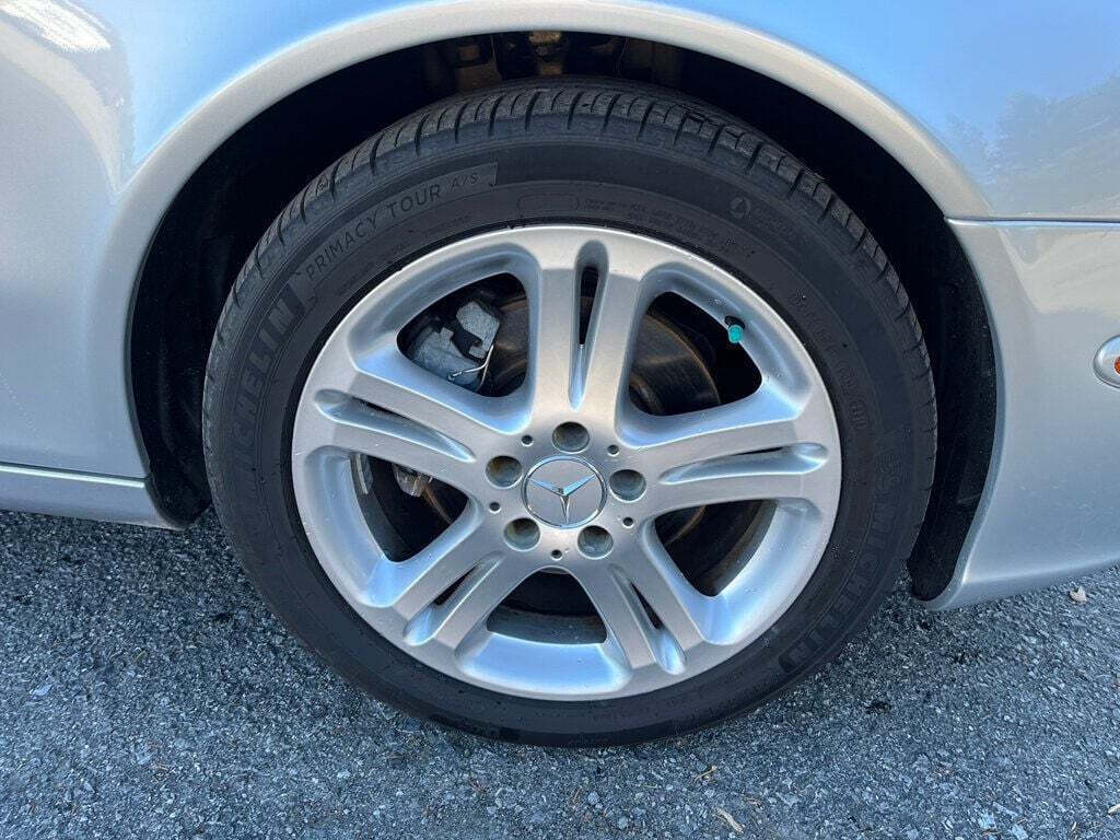 2006 Mercedes-Benz E-Class 9