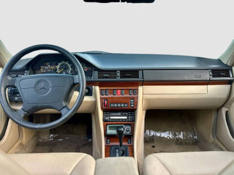 1994 Mercedes-Benz E-Class E 320