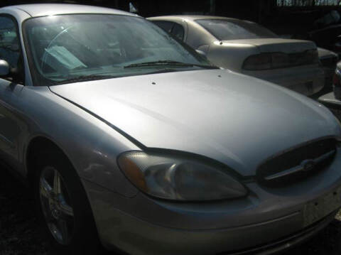 2002 Ford Taurus SE