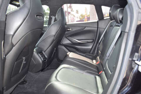 2021 Aston Martin DBX