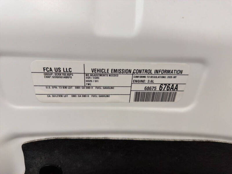 2025 Chrysler Pacifica Select
