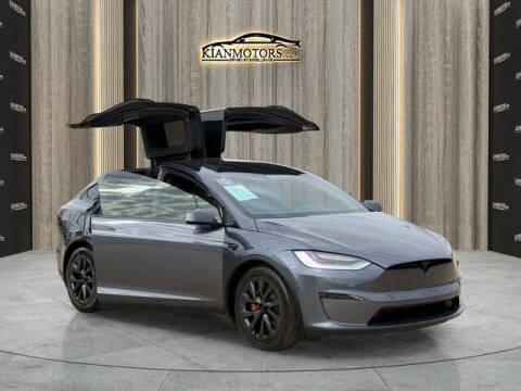 2023 Tesla Model X Standard Range